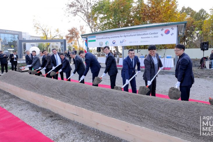 AKIS.00_15_52_11.Still013