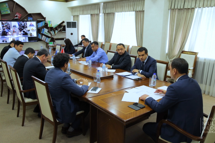 ZOOM BELORUS.7_15.Still001